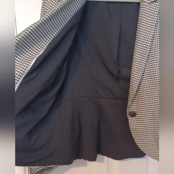 White House Black Market Jacket - Picture 7 of 10